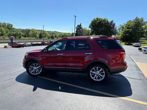 Used 2014 Ford Explorer XLT w/ Equipment Group 202A AWD/4WD image 6