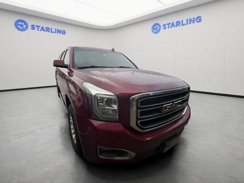 Used 2019 GMC Yukon XL SLT w/ Open Road Package AWD/4WD image 3