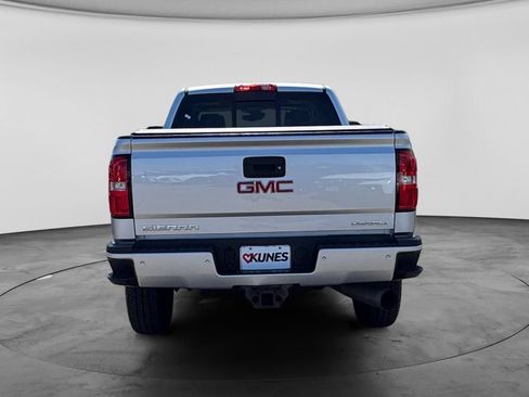 Used 2018 GMC Sierra 3500 Denali w/ Duramax Plus Package AWD/4WD image 9