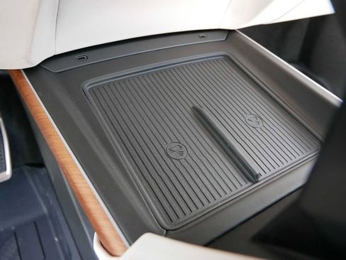 Used 2026 Cadillac Vistiq Luxury w/ LPO, Floor Liner Package AWD/4WD image 23