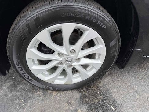 Used 2019 Nissan Sentra S image 8