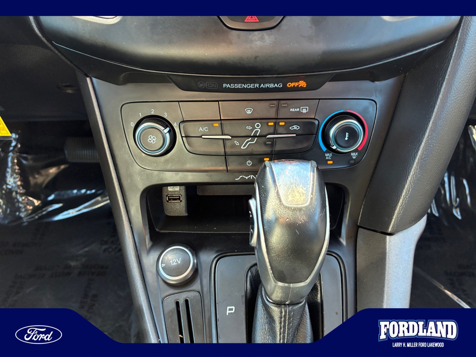 Used 2016 Ford Focus SE w/ Equipment Group 201A FWD image 30