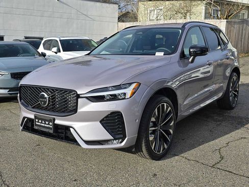 New 2026 Volvo XC60 B5 Ultra w/ Climate Package image 8