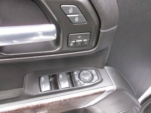 Used 2020 GMC Sierra 2500 Denali w/ Denali Ultimate Package AWD/4WD image 17