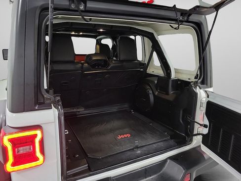 Used 2019 Jeep Wrangler Unlimited Rubicon AWD/4WD image 7