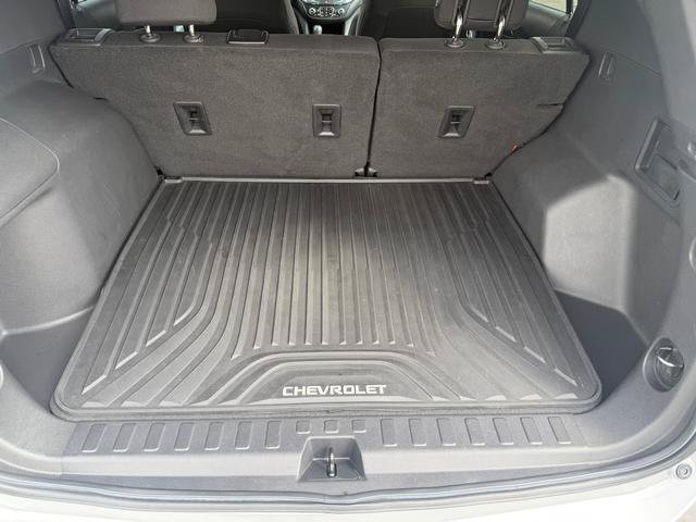 Used 2020 Chevrolet Equinox LT w/ Driver Convenience Package AWD/4WD image 15