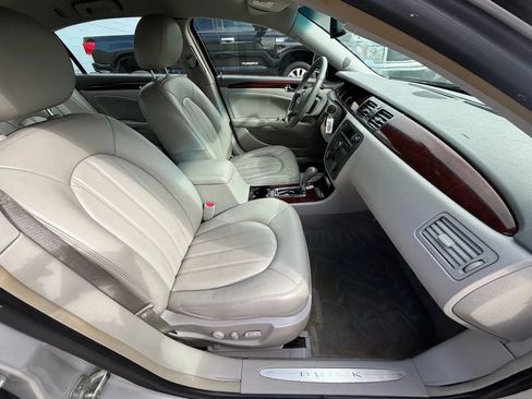 Used 2009 Buick Lucerne CXL image 18