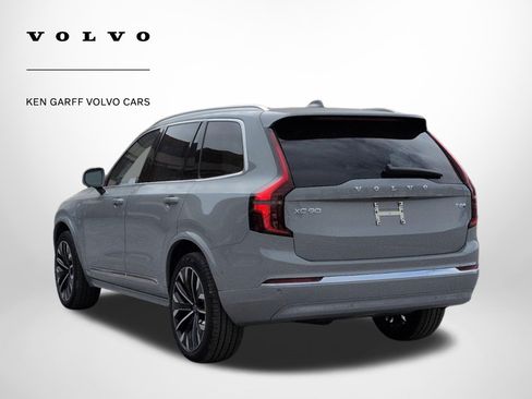 New 2026 Volvo XC90 T8 Plus w/ Protection Package image 5