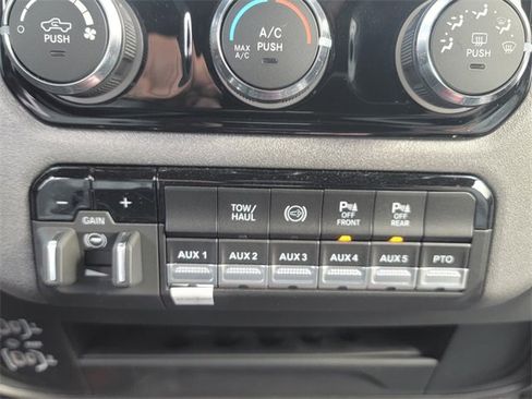 New 2026 RAM 5500 Tradesman w/ Chrome Appearance Group image 25