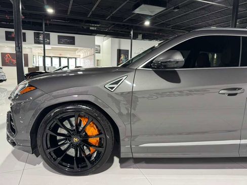 Used 2021 Lamborghini Urus image 49