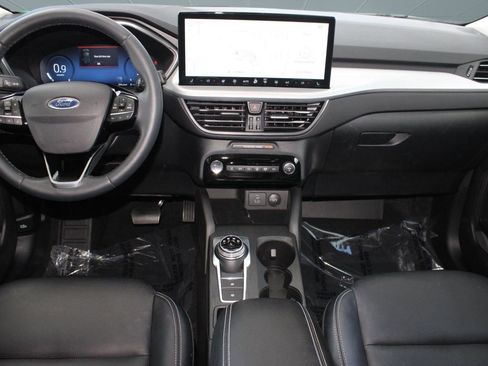 Used 2023 Ford Escape Platinum image 16