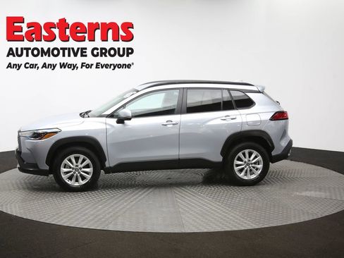 Used 2023 Toyota Corolla Cross LE image 56