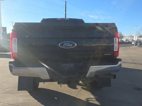 Used 2017 Ford F250 XLT image 6