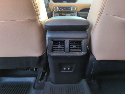 Used 2020 Toyota RAV4 XLE w/ Convenience Package image 30