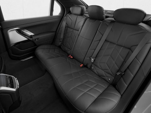 Used 2026 BMW 760i xDrive AWD/4WD image 9