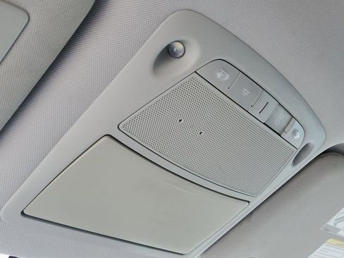 Used 2019 Nissan Rogue SV image 31