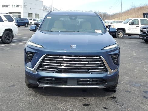 New 2026 Buick Enclave Preferred w/ Power Package image 2