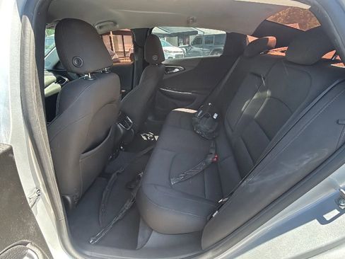 Used 2018 Chevrolet Malibu LT FWD image 13