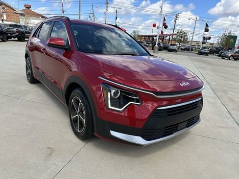 Used 2023 Kia Niro EX FWD image 11