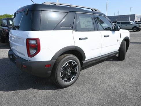New 2026 Ford Bronco Sport Outer Banks AWD/4WD image 3