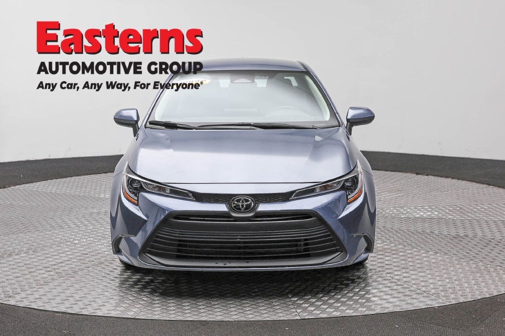 Used 2026 Toyota Corolla LE FWD image 3