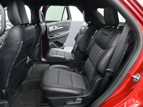 Used 2025 Ford Explorer ST-Line w/ Premium Package RWD image 14