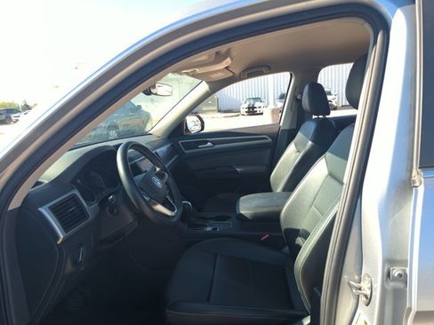 Used 2021 Volkswagen Atlas SE image 13