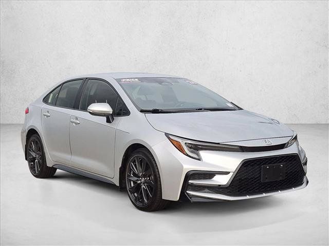 Used 2024 Toyota Corolla SE FWD image 3