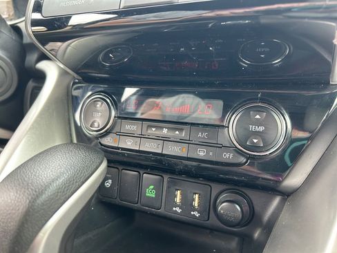 Used 2023 Mitsubishi Eclipse Cross SEL image 35