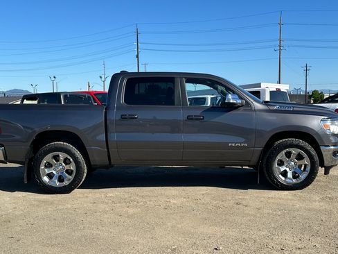 Used 2022 RAM 1500 Big Horn AWD/4WD image 3