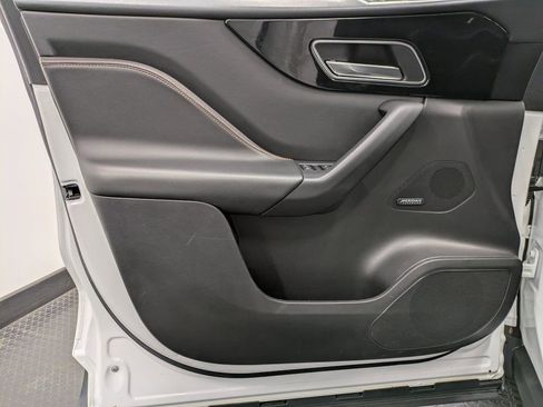 Used 2020 Jaguar F-PACE Prestige image 8