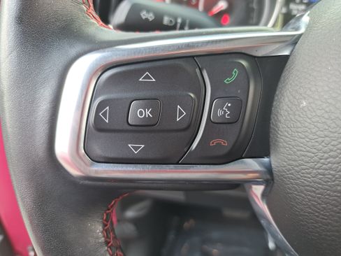 Used 2022 Jeep Wrangler Unlimited Rubicon w/ Cold Weather Group AWD/4WD image 19