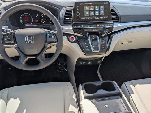 New 2026 Honda Odyssey Touring image 15