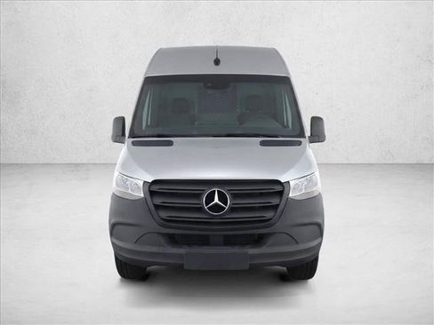 Used 2021 Mercedes-Benz Sprinter 2500 image 2