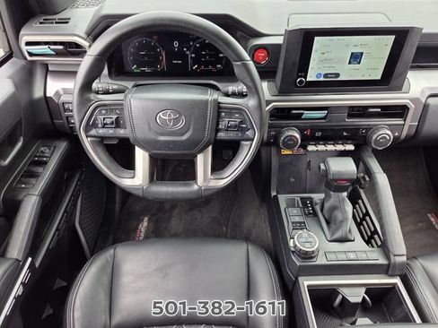 Used 2025 Toyota 4Runner 4WD image 12
