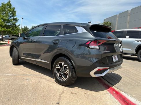 Used 2025 Kia Sportage LX AWD/4WD image 8