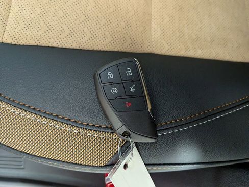 New 2026 Chevrolet Equinox ACTIV w/ Convenience Package III image 30