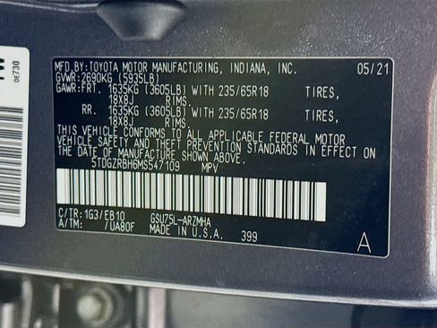 Used 2021 Toyota Highlander XLE AWD/4WD image 38