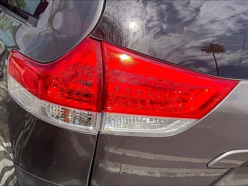 Used 2013 Toyota Sienna XLE w/ Premium Pkg FWD image 27