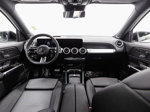 Used 2024 Mercedes-Benz EQB 350 4MATIC SUV image 24