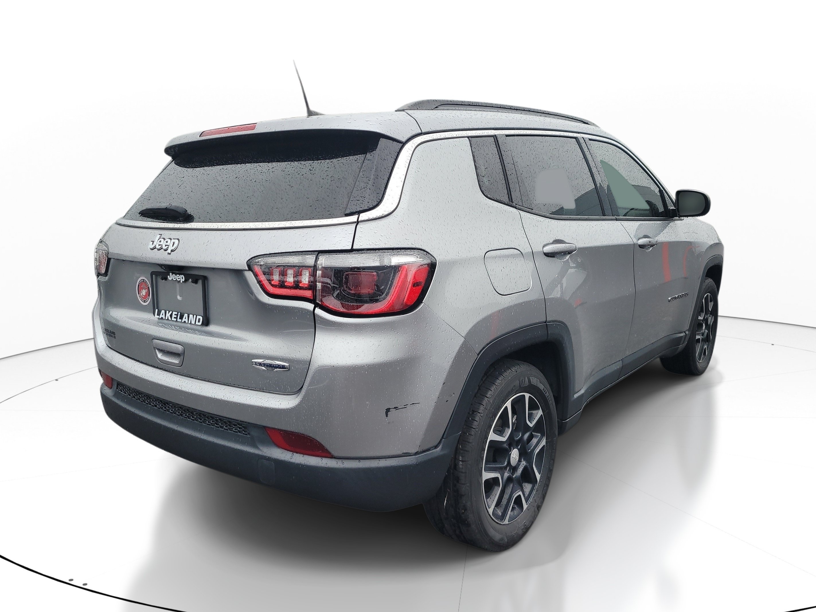 Used 2022 Jeep Compass Latitude FWD image 4