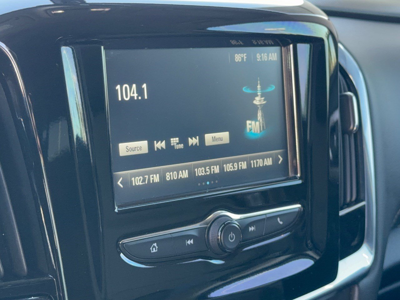 Used 2018 Chevrolet Traverse LS FWD image 23