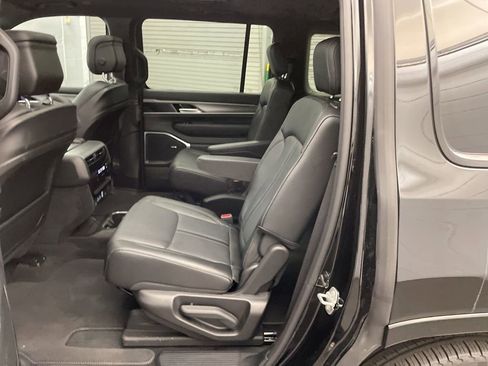 New 2025 Jeep Wagoneer Series II image 21