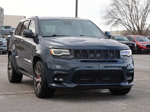 Used 2017 Jeep Grand Cherokee SRT AWD/4WD image 4