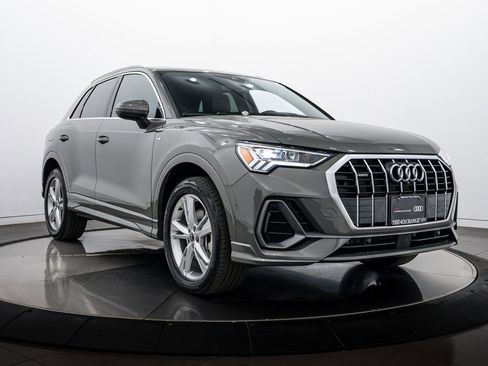 Certified 2023 Audi Q3 2.0T Premium Plus w/ Premium Plus Package image 2