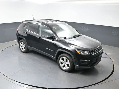 Used 2020 Jeep Compass Latitude AWD/4WD image 15