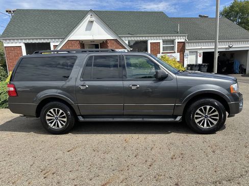 Used 2017 Ford Expedition EL XLT image 9