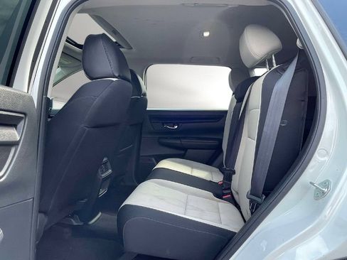 Used 2024 Honda CR-V EX image 10
