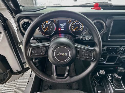 Used 2022 Jeep Wrangler Unlimited Sport AWD/4WD image 13