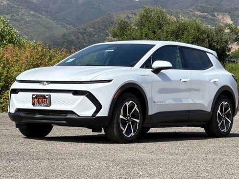 New 2026 Chevrolet Equinox EV LT FWD image 8